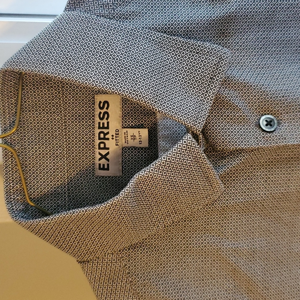 EXPRESS Fitted Button Up Shirt - Picture 3 of 4